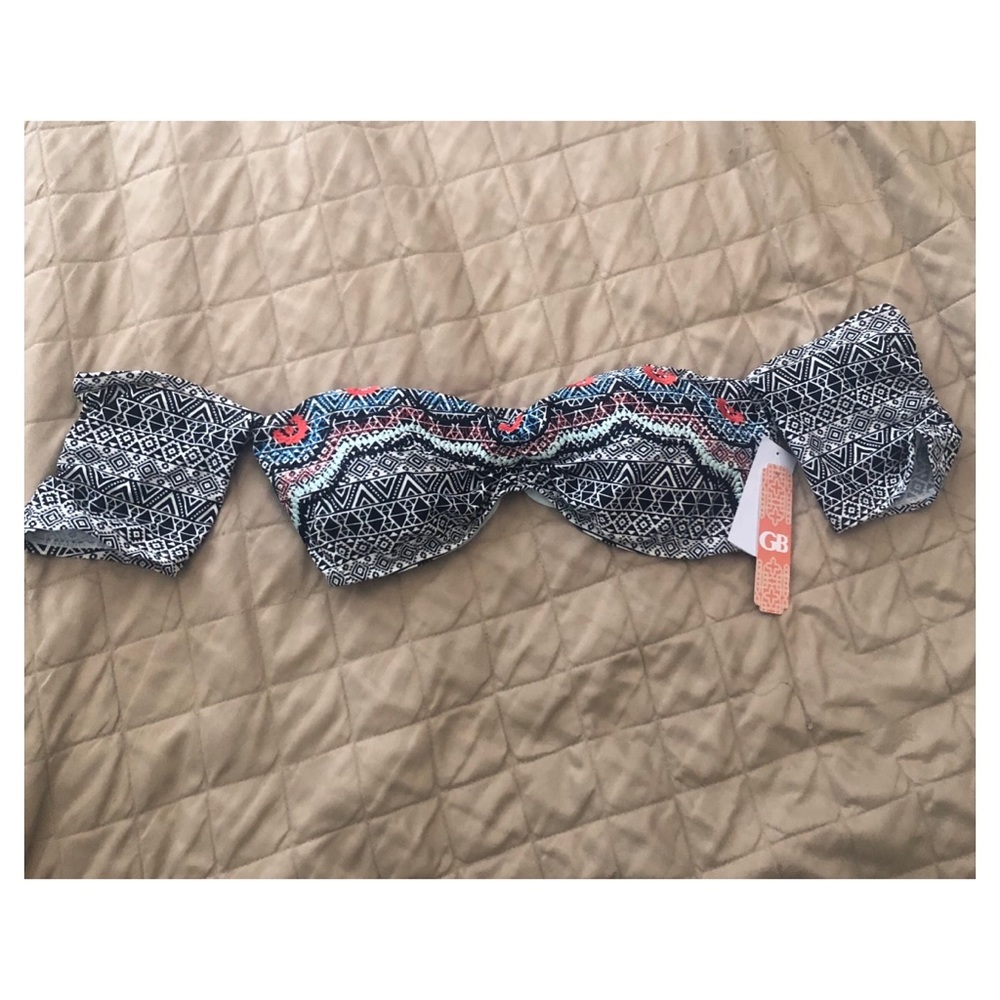 NWT GB Cold Shoulder Swimsuit Top